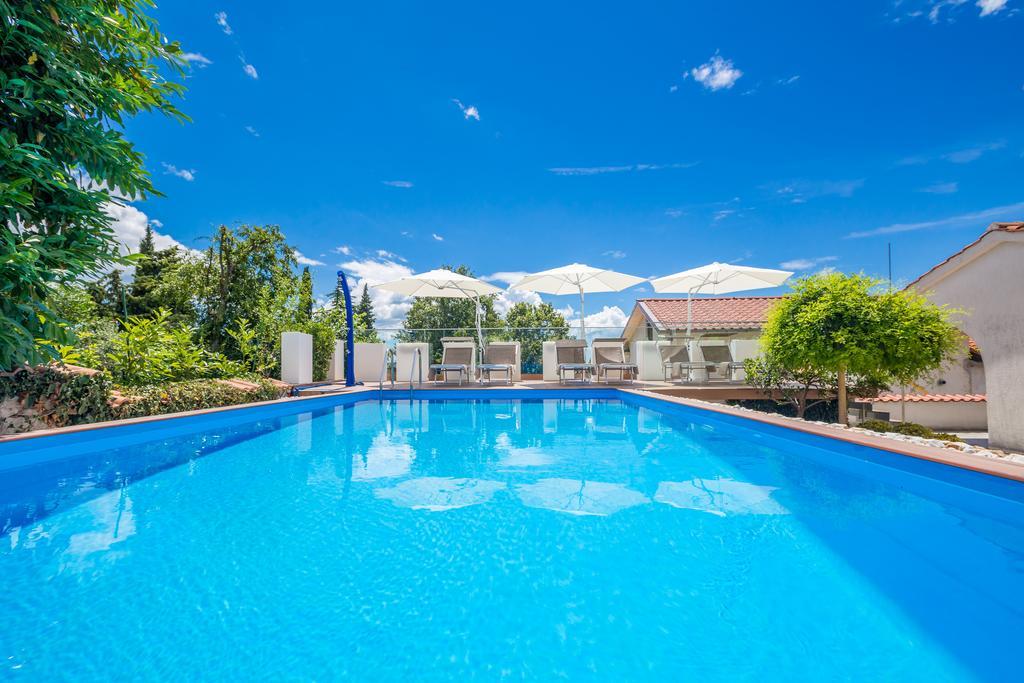 Ava Apartment Omišalj