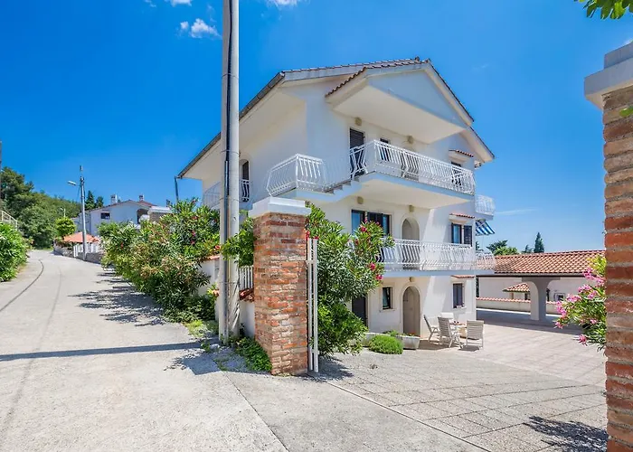 Ava Apartments